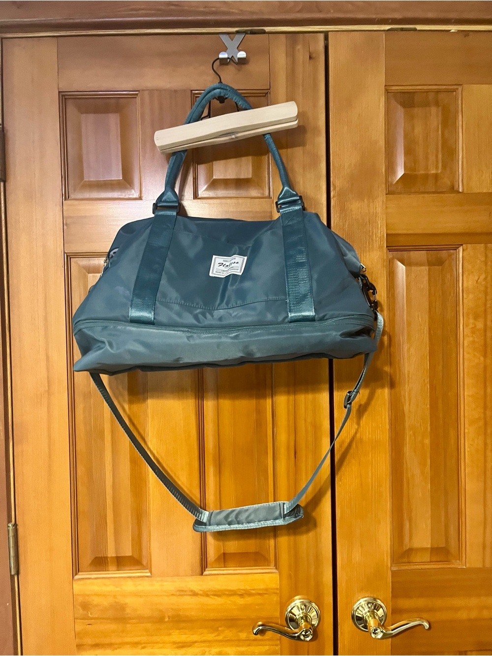 Unbranded Teal Weekender Bag with Shoulder Strap